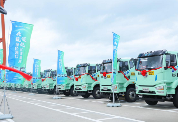 解放新能源港口牵引车.png 解放新能源港口牵引车.png