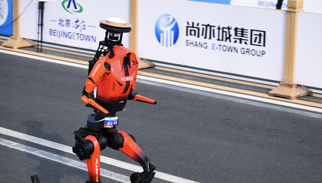 人形机器人终于跑赢了人类，然后呢？