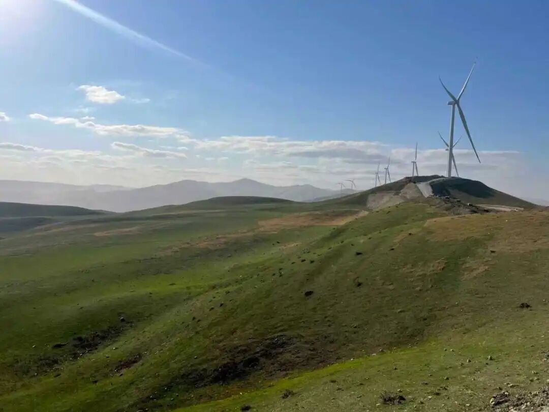 1. 基兹区航拍风机群1.jpg