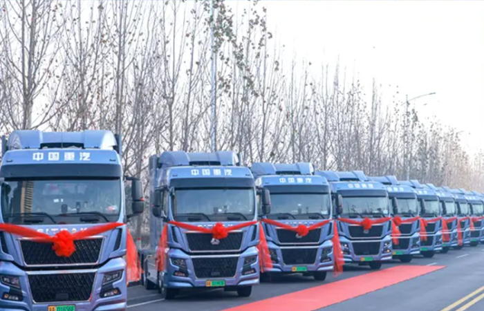 重汽汕德卡燃料电池牵引车.png 重汽汕德卡燃料电池牵引车.png